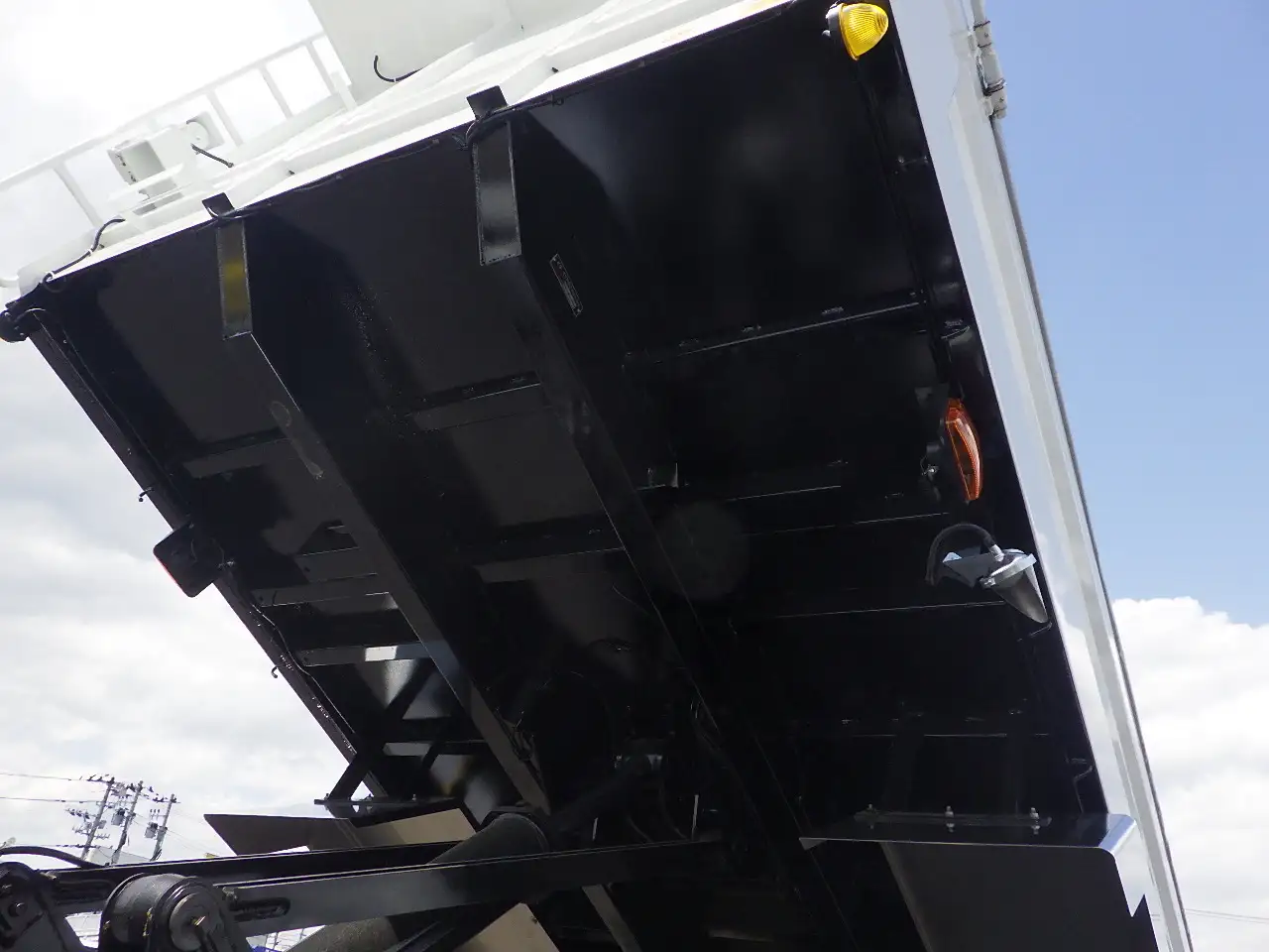 三菱 スーパーグレート 大型 ダンプ Lゲート コボレーンの中古トラック画像16