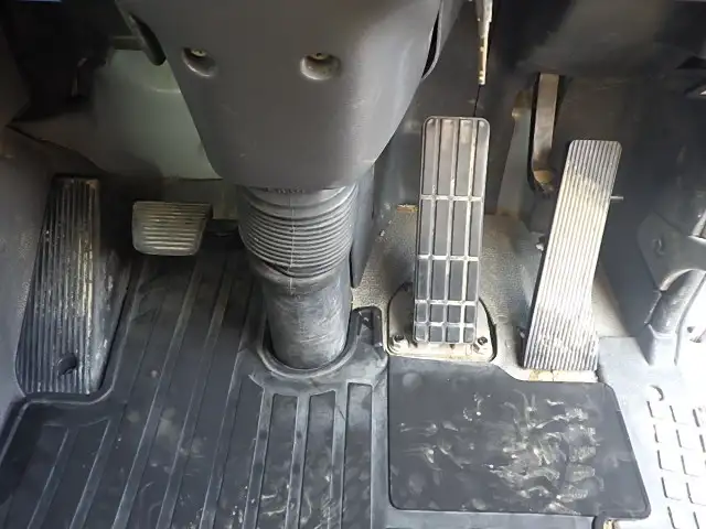 日産UD クオン 大型 ダンプ コボレーン ベッドの中古トラック画像15