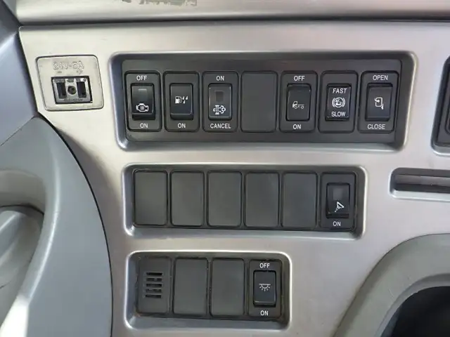 日産UD クオン 大型 ダンプ コボレーン ベッドの中古トラック画像13