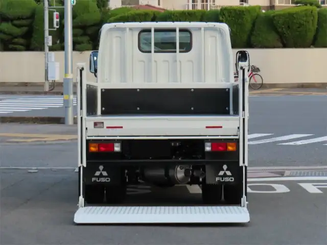 三菱 キャンター 小型 平ボディ パワーゲート 2RG-FBAV0の中古トラック画像7
