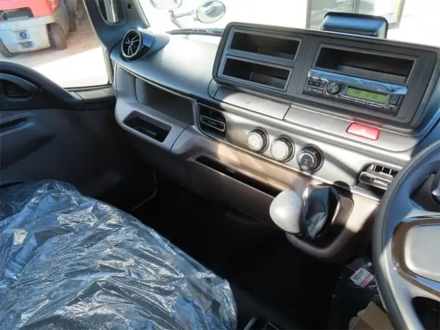 三菱 キャンター 小型 タンク車 ローリー 2RG-FEAV0の中古トラック画像13