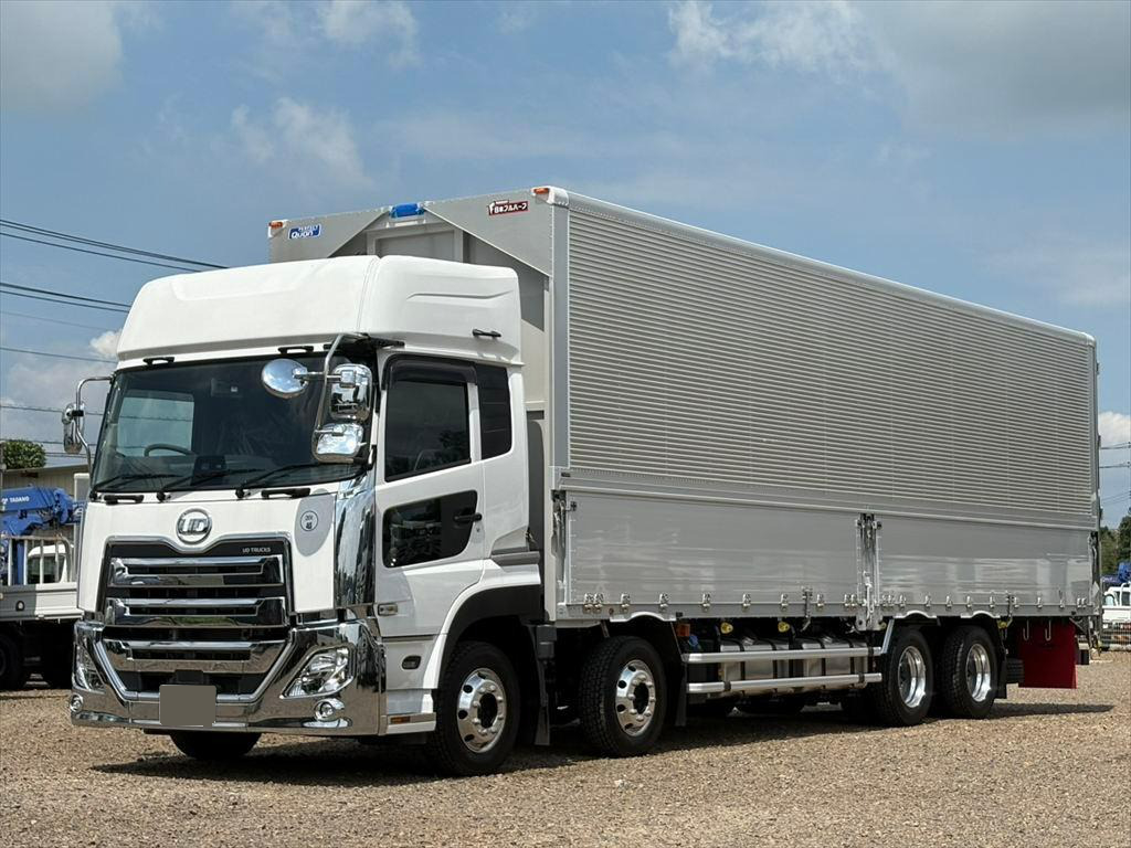 日産UD クオン 大型 ウイング