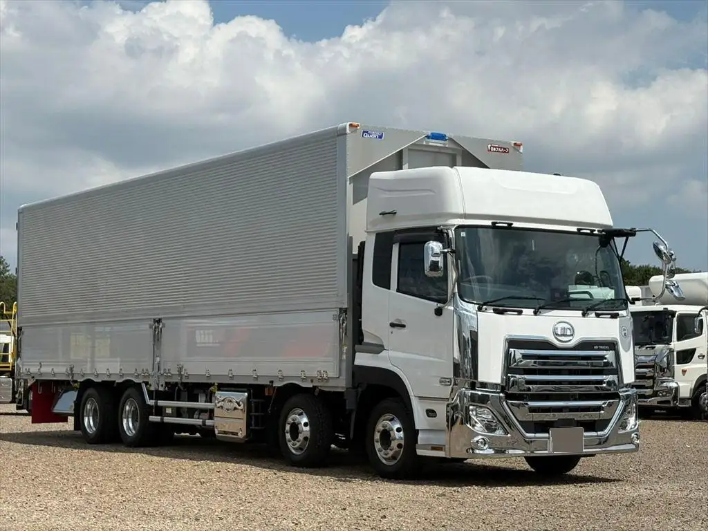 日産UD クオン 大型 ウイング ハイルーフ エアサスの中古トラック画像2