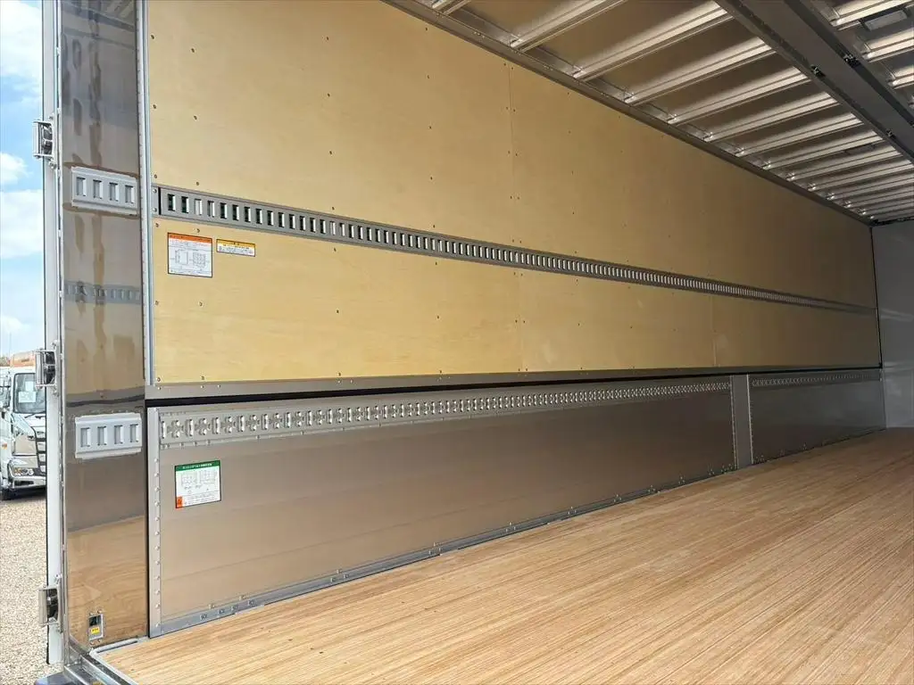 日産UD クオン 大型 ウイング ハイルーフ エアサスの中古トラック画像9