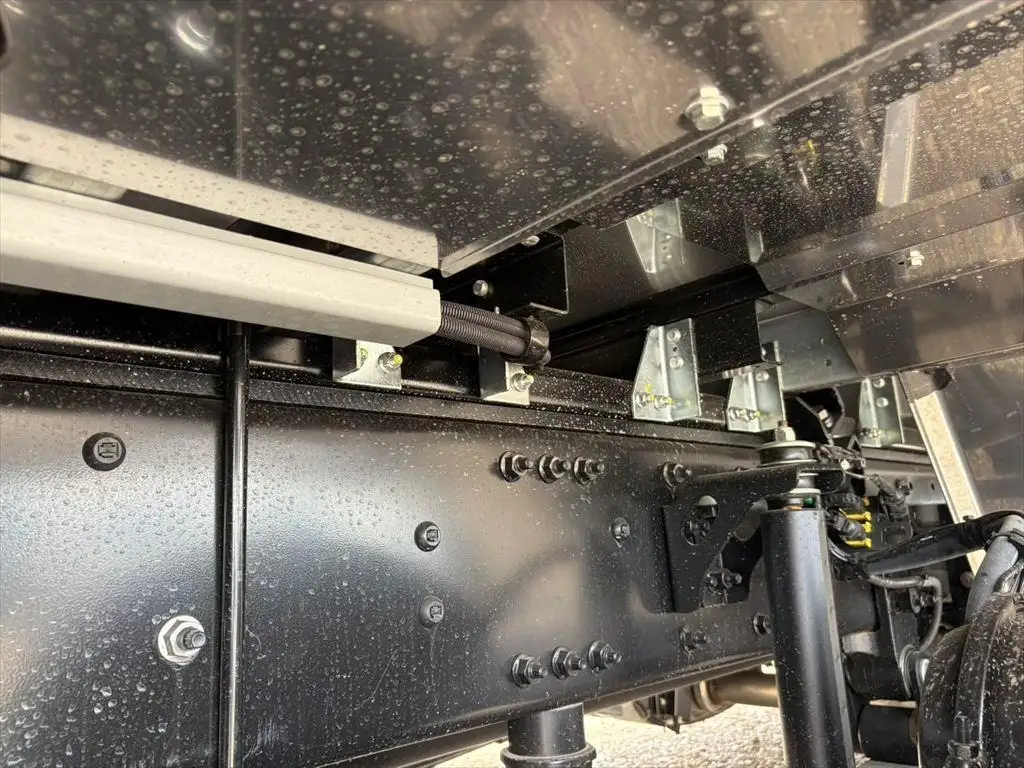 日産UD クオン 大型 ウイング ハイルーフ エアサスの中古トラック画像16