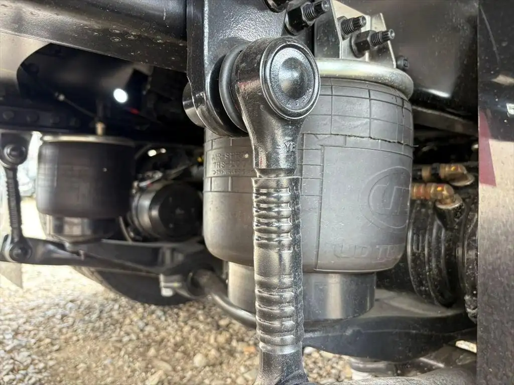 日産UD クオン 大型 ウイング ハイルーフ エアサスの中古トラック画像18