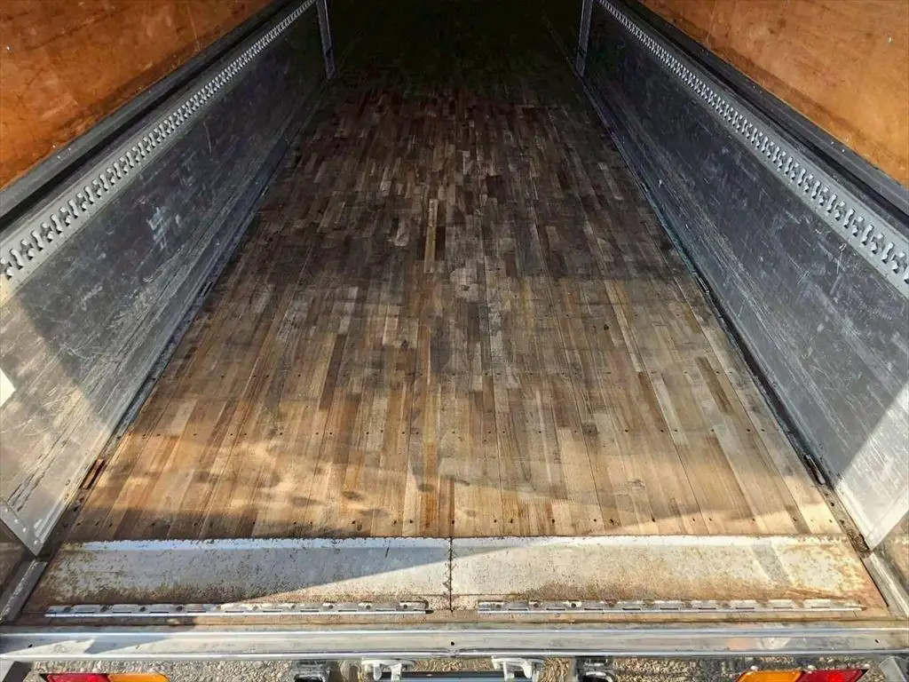 いすゞ ギガ 大型 ウイング パワーゲート ハイルーフの中古トラック画像7