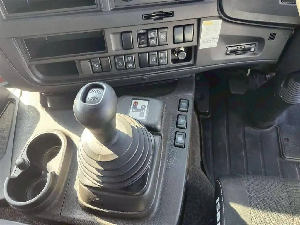 いすゞ ギガ 大型 ウイング パワーゲート ハイルーフの中古トラック画像13