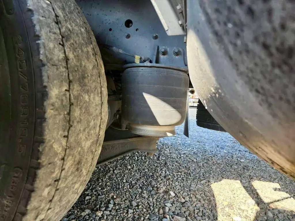 いすゞ ギガ 大型 ウイング パワーゲート ハイルーフの中古トラック画像19