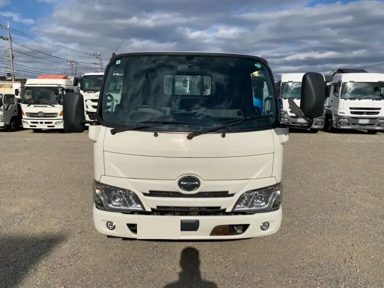 日野 デュトロ 小型 平ボディ パワーゲート 床鉄板の中古トラック画像2