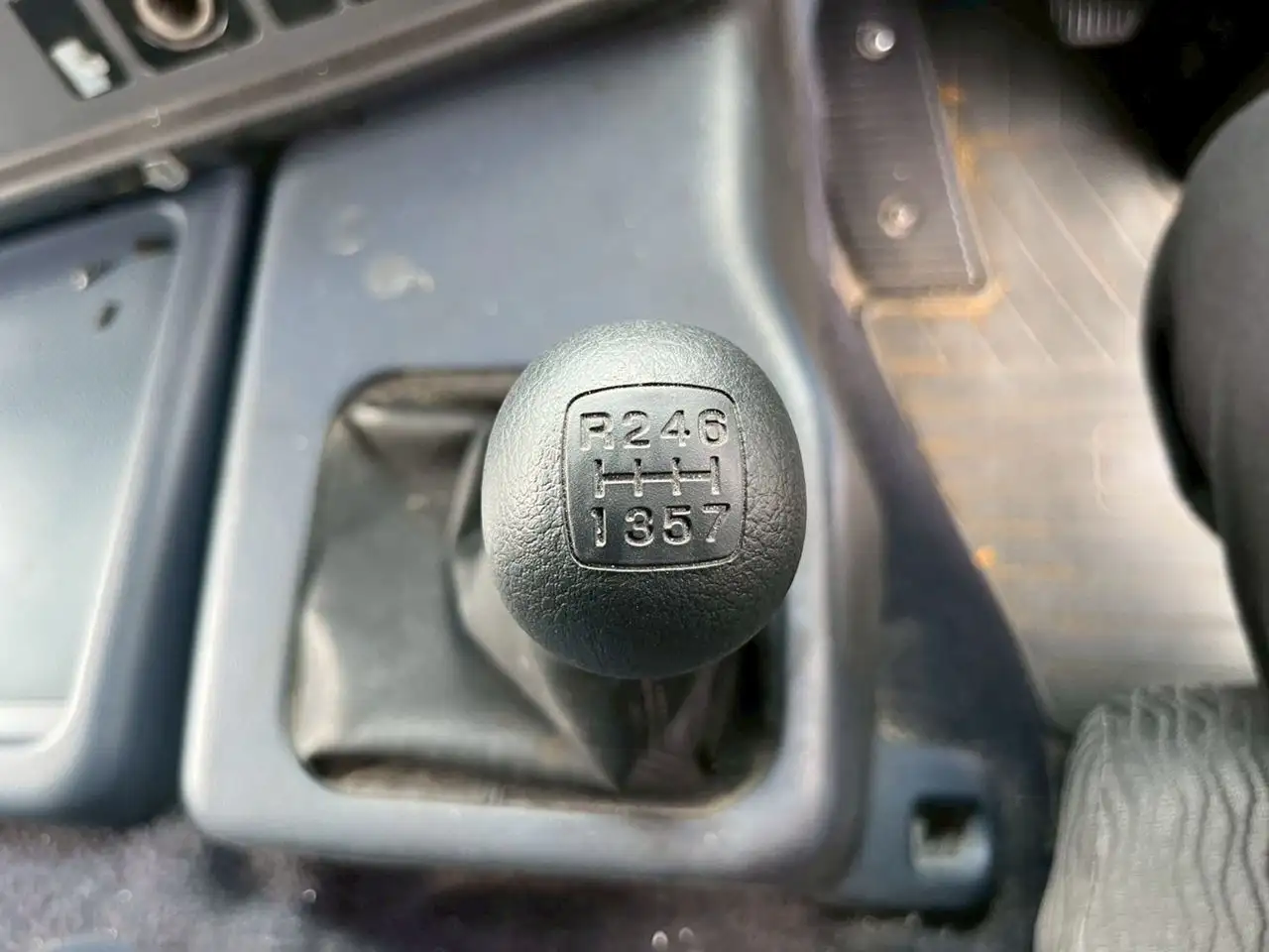 日野 プロフィア 大型 平ボディ アルミブロック ベッドの中古トラック画像13