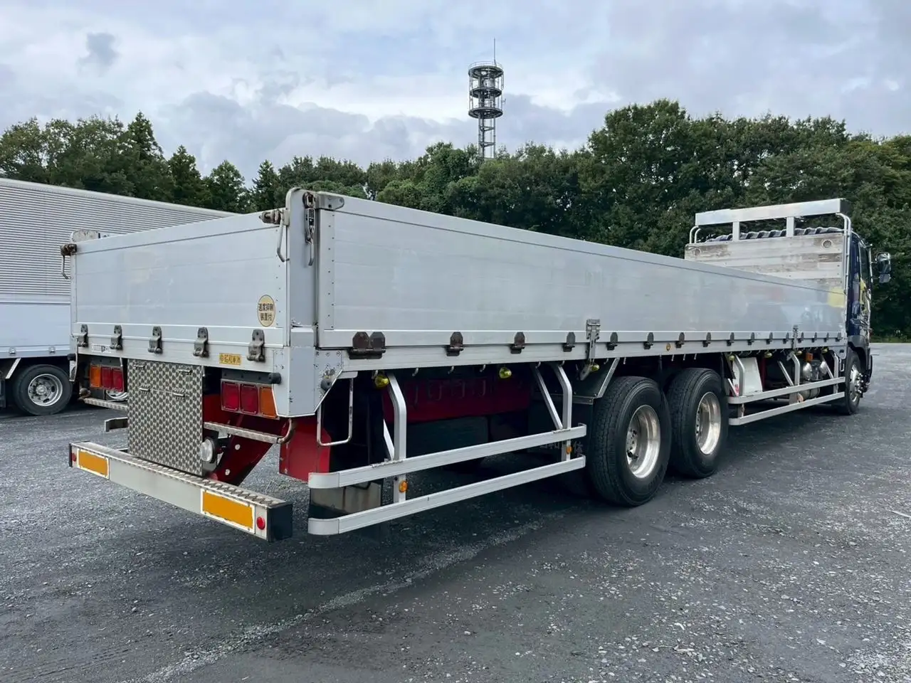 日野 プロフィア 大型 平ボディ アルミブロック ベッドの中古トラック画像4