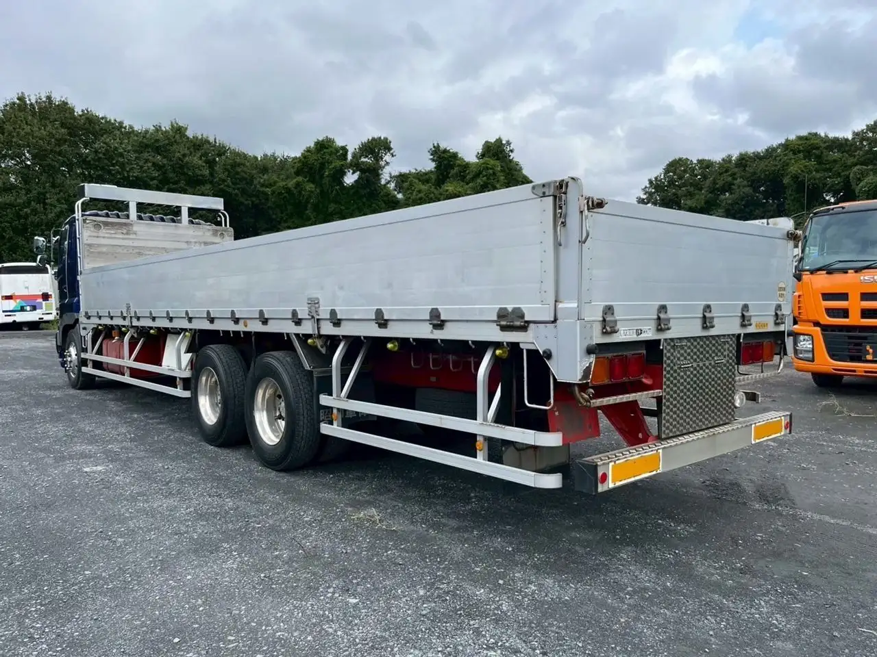 日野 プロフィア 大型 平ボディ アルミブロック ベッドの中古トラック画像6