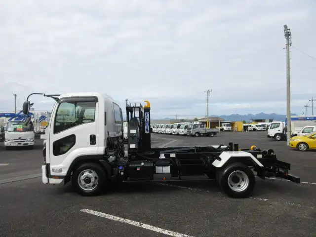 いすゞ フォワード 中型/増トン アームロール ツインホイスト 2RG-FRR90S4の中古トラック画像5