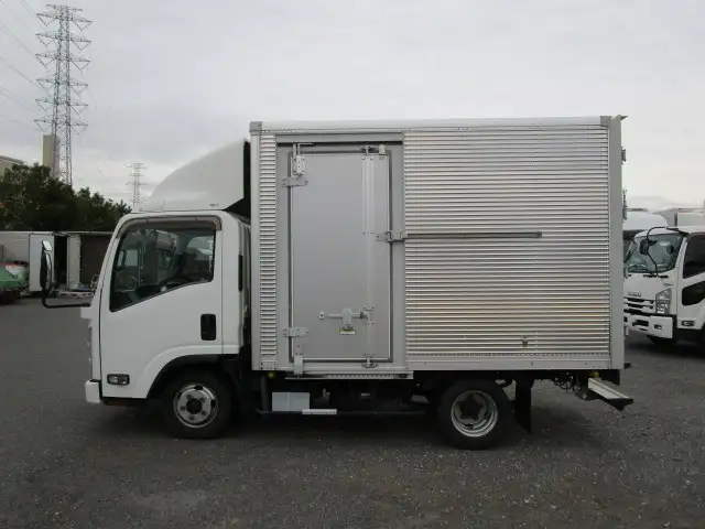 いすゞ エルフ 小型 アルミバン サイドドア TKG-NLR85ANの中古トラック画像5