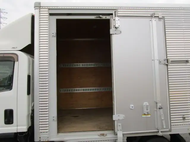 いすゞ エルフ 小型 アルミバン サイドドア TKG-NLR85ANの中古トラック画像6