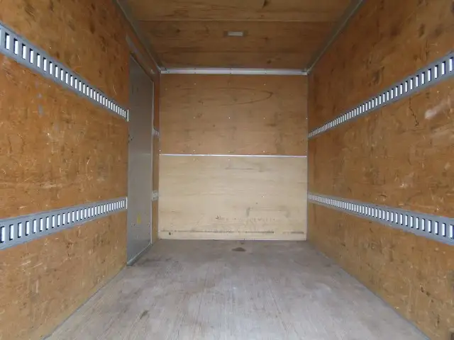 いすゞ エルフ 小型 アルミバン サイドドア TKG-NLR85ANの中古トラック画像8