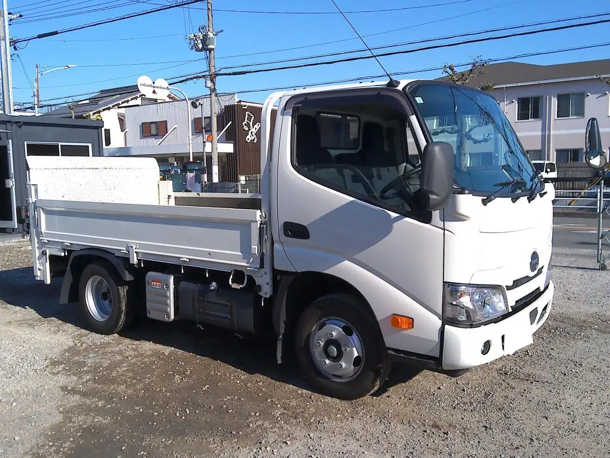 日野 デュトロ 小型 平ボディ パワーゲート 床鉄板の中古トラック画像2
