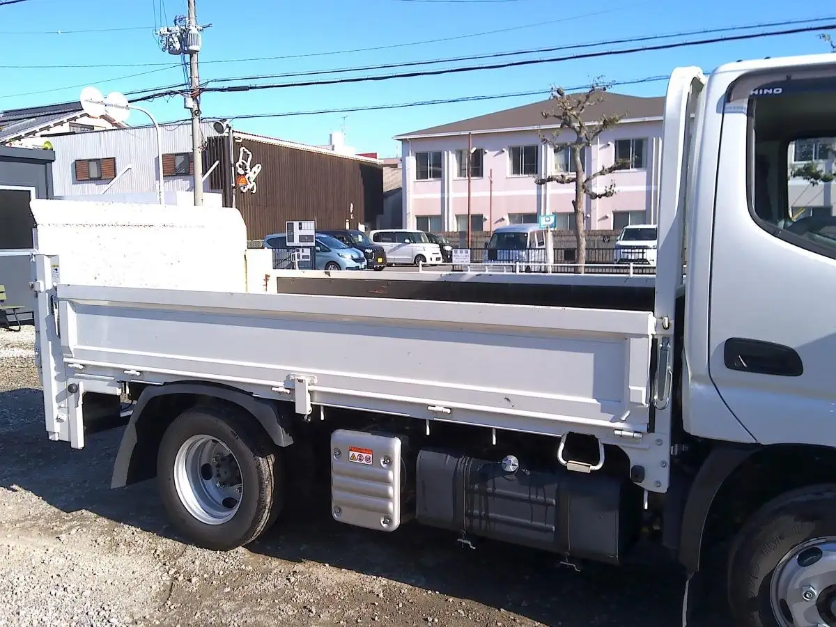 日野 デュトロ 小型 平ボディ パワーゲート 床鉄板の中古トラック画像6