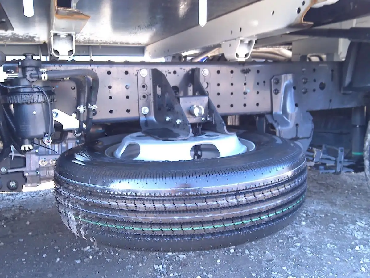 日野 デュトロ 小型 平ボディ パワーゲート 床鉄板の中古トラック画像16