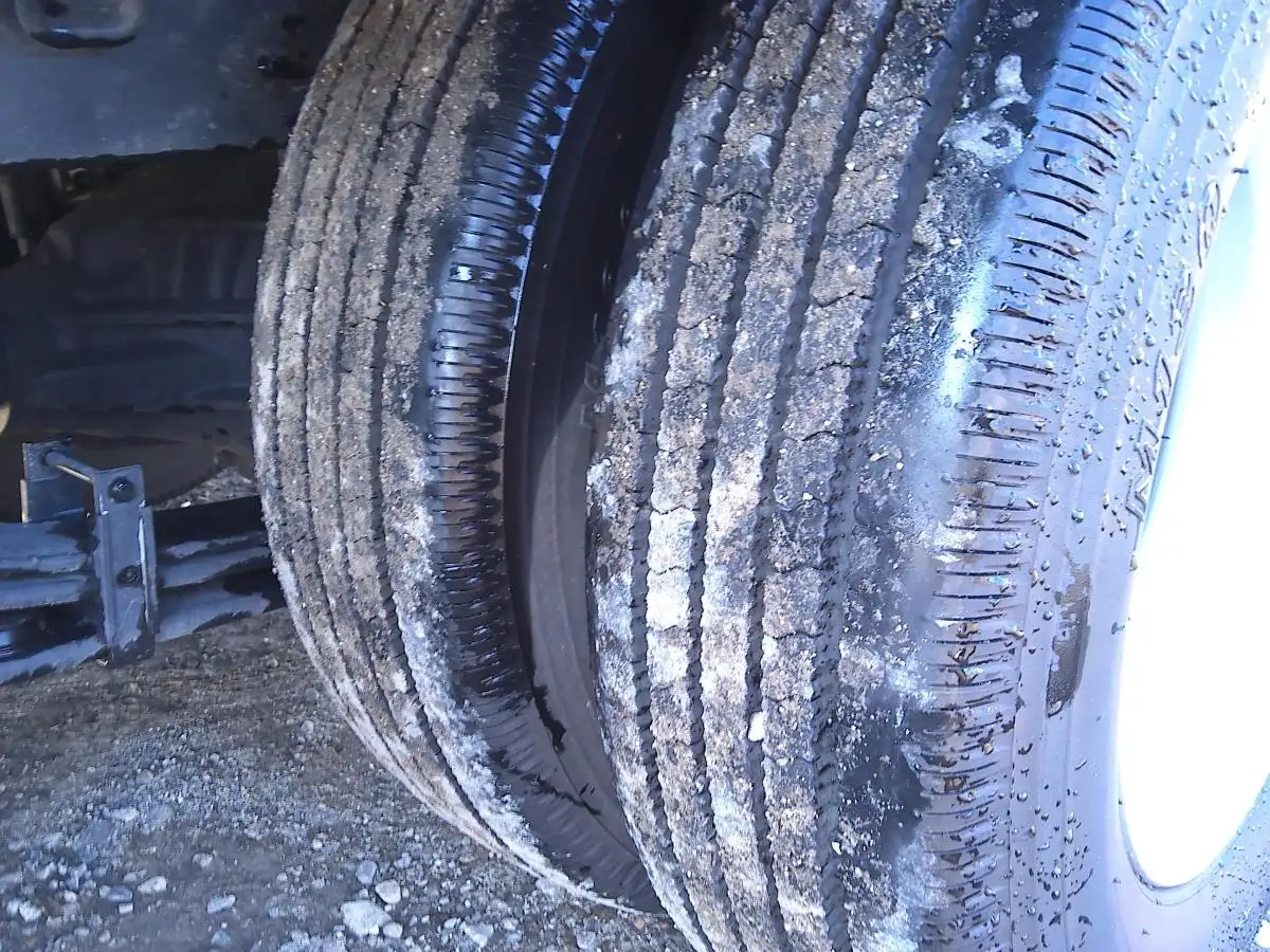 日野 デュトロ 小型 平ボディ パワーゲート 床鉄板の中古トラック画像20