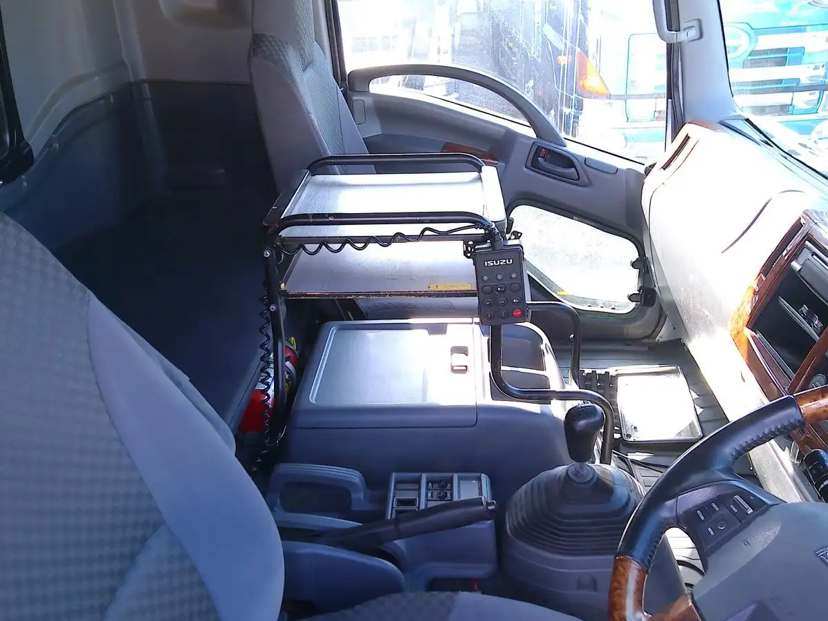 いすゞ フォワード 中型/増トン アルミバン パワーゲート エアサスの中古トラック画像12