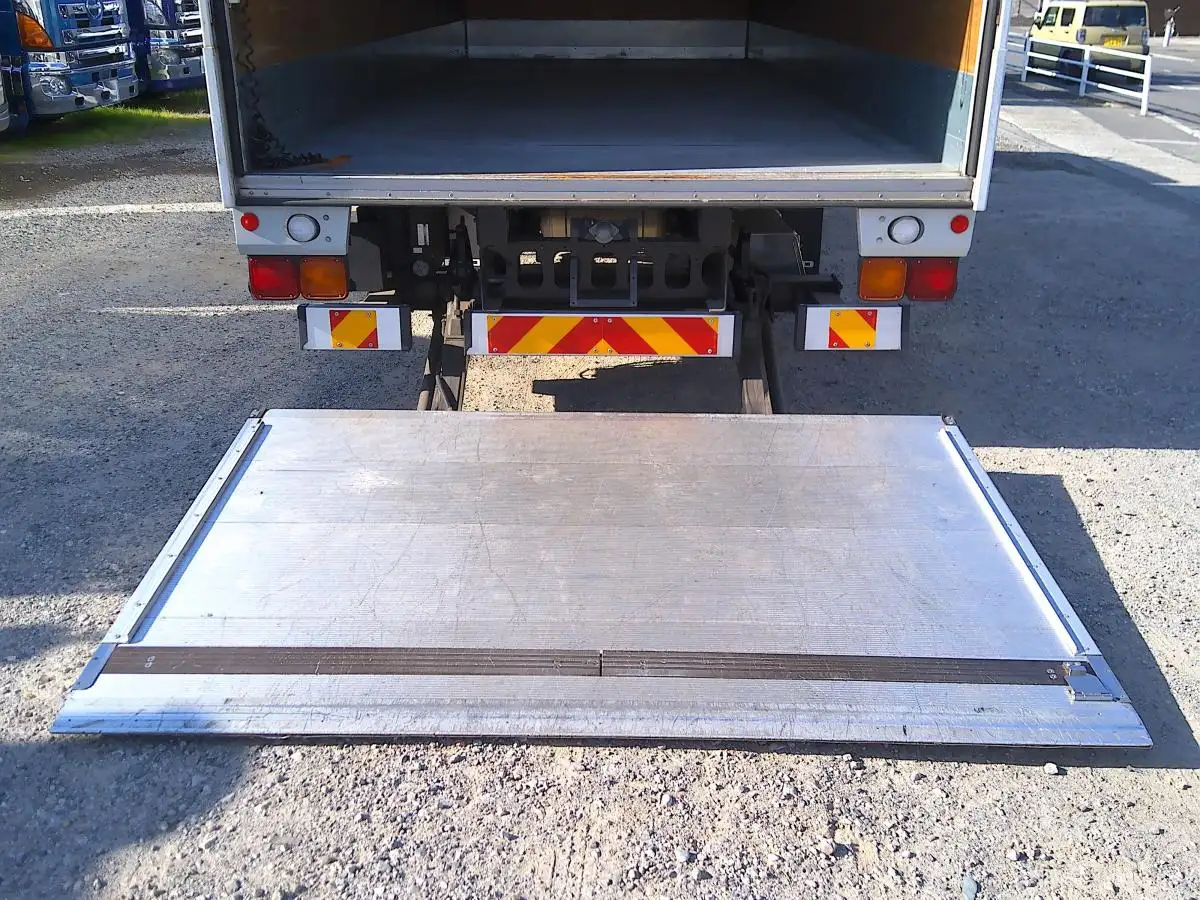 いすゞ フォワード 中型/増トン アルミバン パワーゲート エアサスの中古トラック画像7