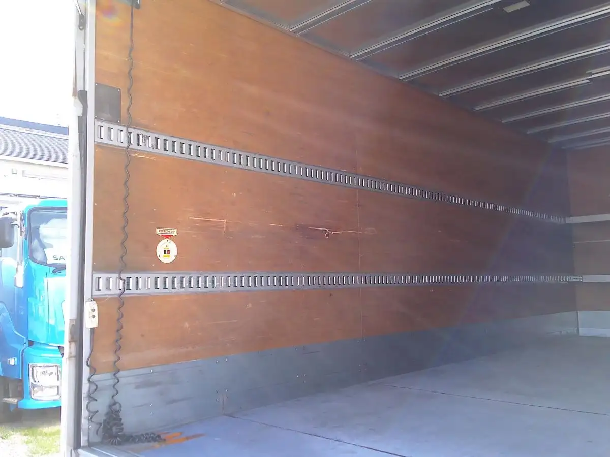 いすゞ フォワード 中型/増トン アルミバン パワーゲート エアサスの中古トラック画像9