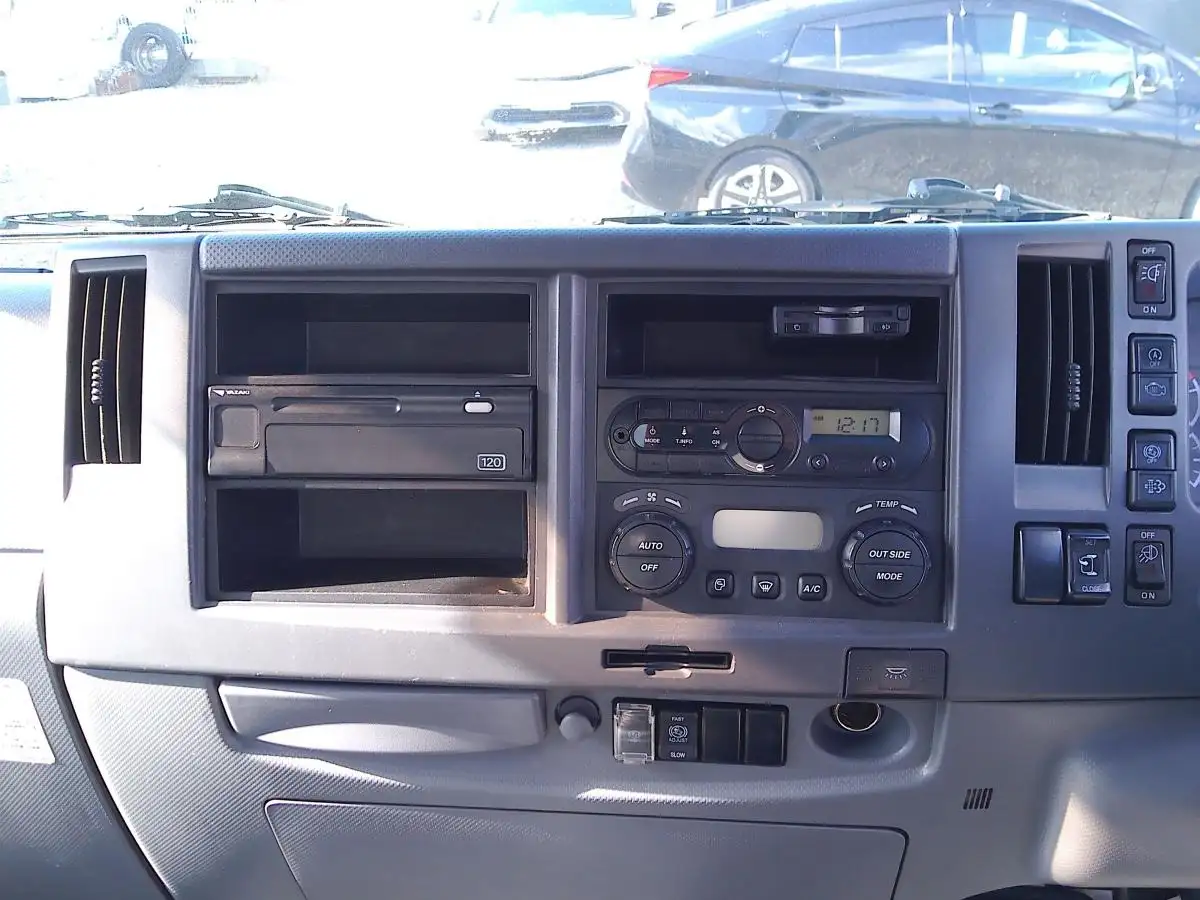 いすゞ フォワード 中型/増トン アルミバン パワーゲート エアサスの中古トラック画像13