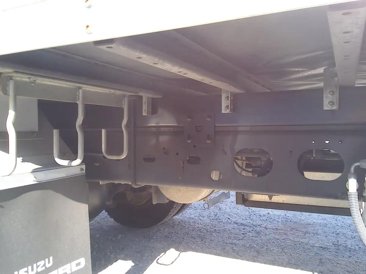 いすゞ フォワード 中型/増トン アルミバン パワーゲート エアサスの中古トラック画像像17