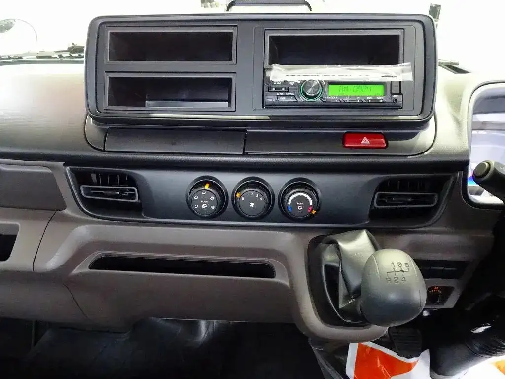 三菱 キャンター 小型 平ボディ パワーゲート 2RG-FBAV0の中古トラック画像14