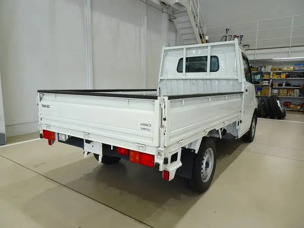 トヨタ タウンエース 小型 平ボディ 5BF-S413U R5の中古トラック画像3