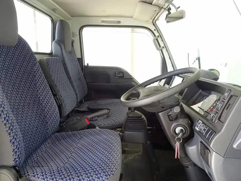 いすゞ エルフ 小型 平ボディ 床鉄板 2RG-NJR88Aの中古トラック画像8