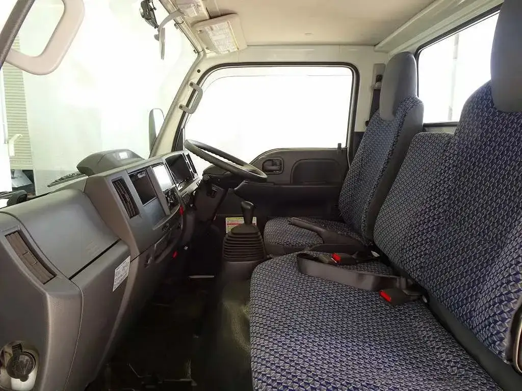 いすゞ エルフ 小型 平ボディ 床鉄板 2RG-NJR88Aの中古トラック画像11