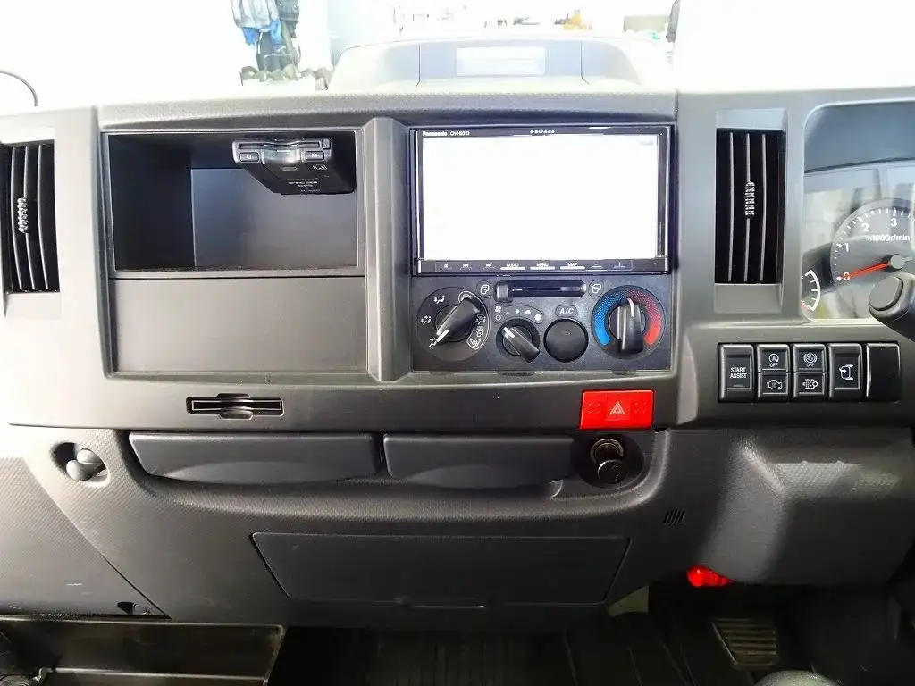 いすゞ エルフ 小型 平ボディ 床鉄板 2RG-NJR88Aの中古トラック画像13