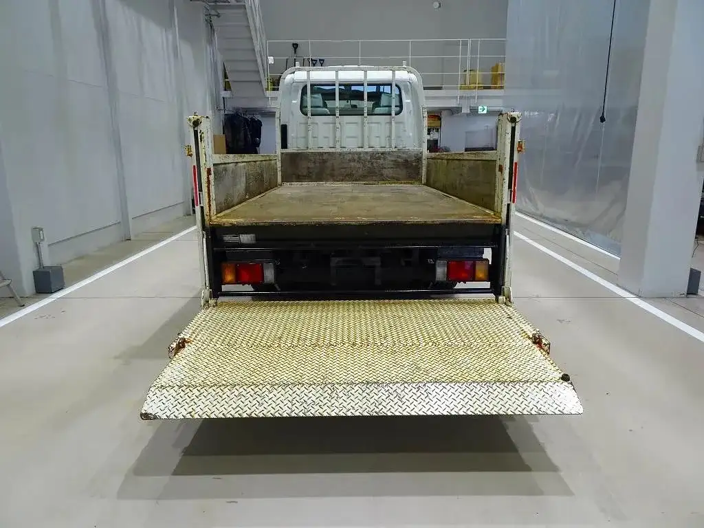 いすゞ エルフ 小型 平ボディ Wキャブ パワーゲートの中古トラック画像3