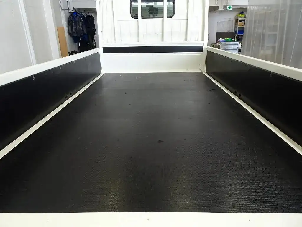 日野 デュトロ 小型 平ボディ パワーゲート 2KG-XZU675Mの中古トラック画像4