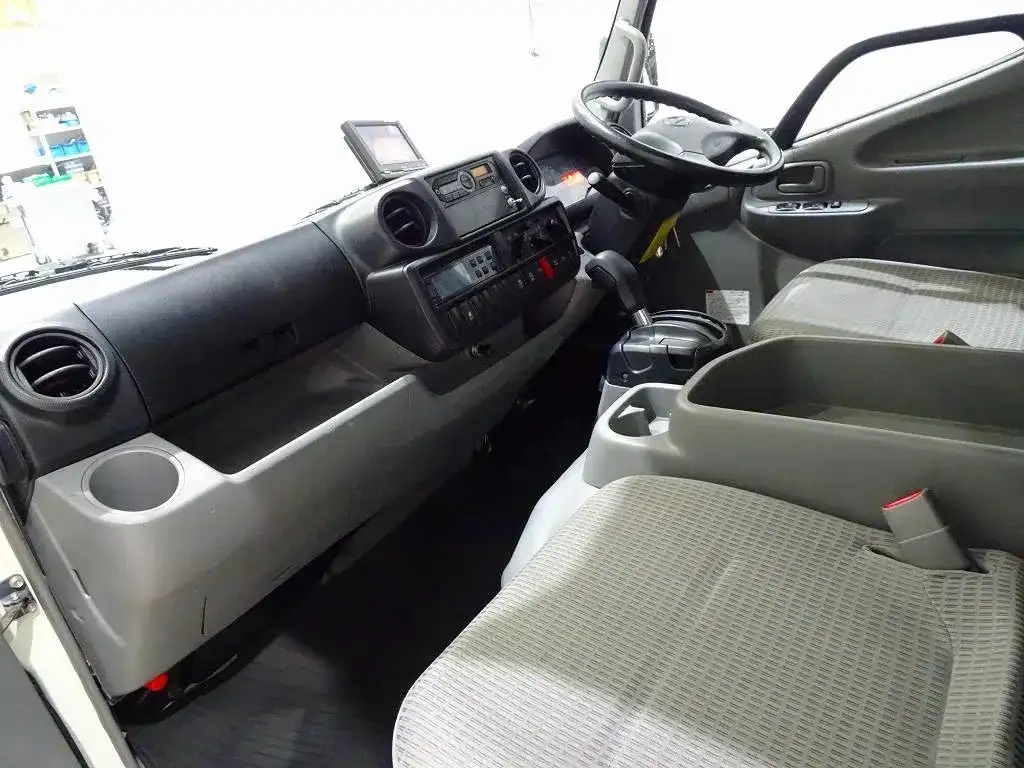 日野 デュトロ 小型 冷凍冷蔵 低温 2室の中古トラック画像10