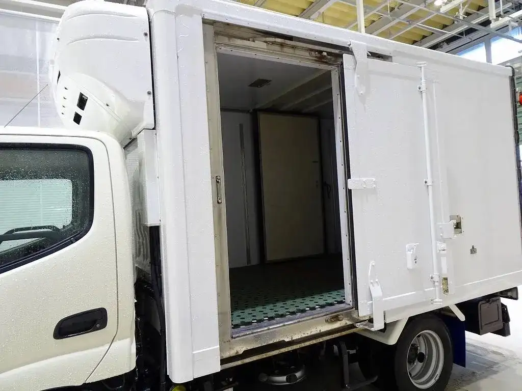 日野 デュトロ 小型 冷凍冷蔵 低温 2室の中古トラック画像3