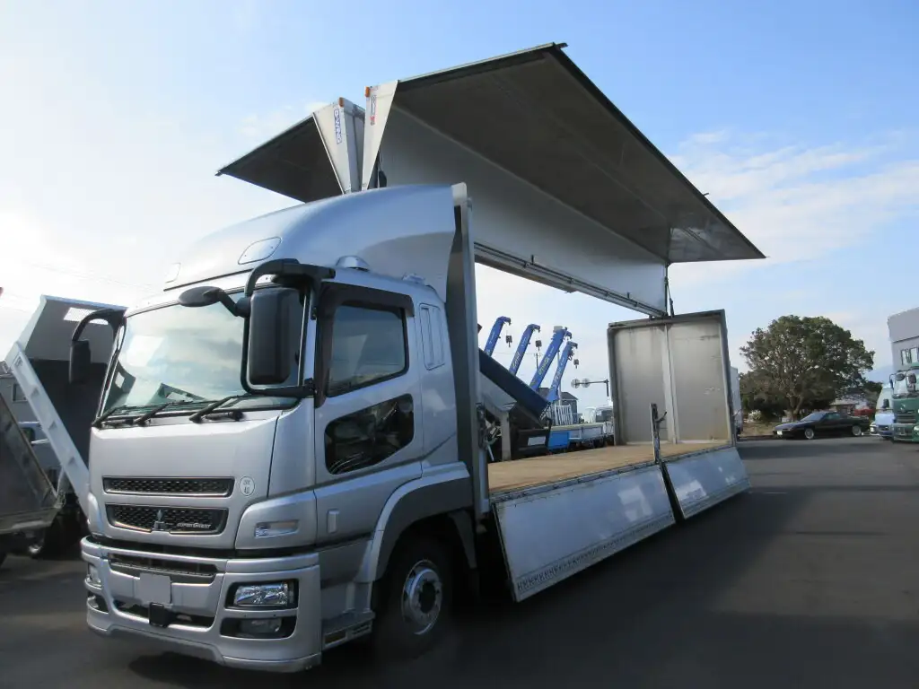 三菱 スーパーグレート 大型 ウイング エアサス ベッドの中古トラック画像6