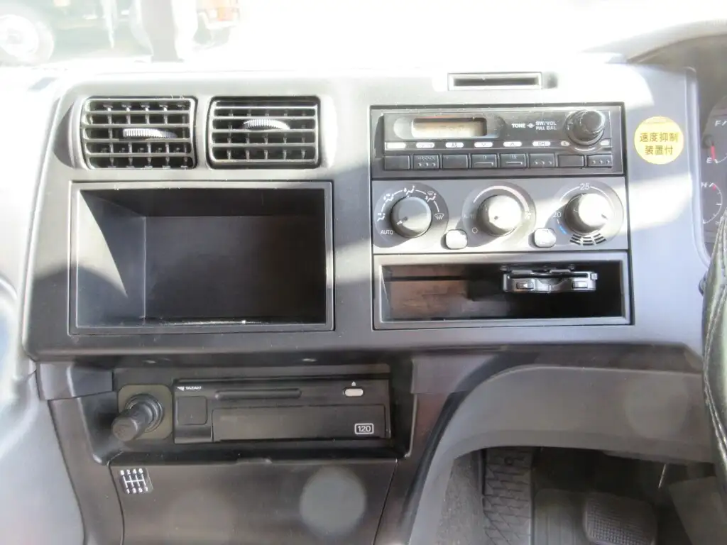 三菱 スーパーグレート 大型 ウイング エアサス ベッドの中古トラック画像15