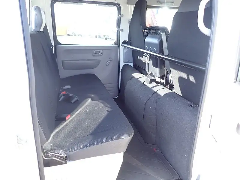 三菱 キャンター 小型 平ボディ Wキャブ アルミブロックの中古トラック画像15