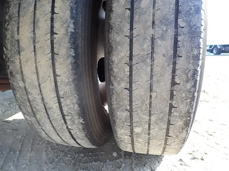 三菱 キャンター 小型 平ボディ 床鉄板 2PG-FBAV0の中古トラック画像20