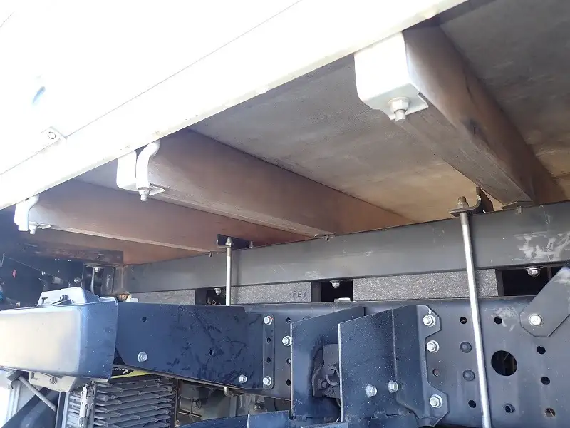 三菱 キャンター 小型 平ボディ 床鉄板 2PG-FBAV0の中古トラック画像像17