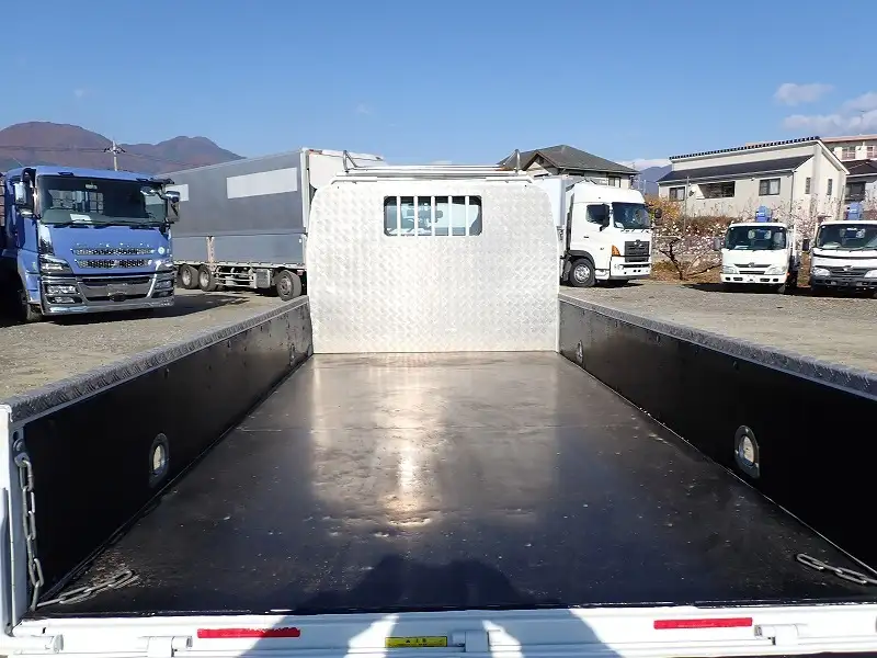 三菱 キャンター 小型 平ボディ 床鉄板 2PG-FBAV0の中古トラック画像6