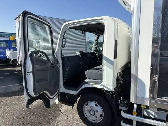 いすゞ エルフ 小型 冷凍冷蔵 低温 床アルミの中古トラック画像13