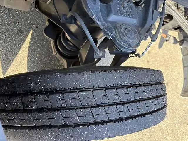 いすゞ エルフ 小型 冷凍冷蔵 低温 床アルミの中古トラック画像20