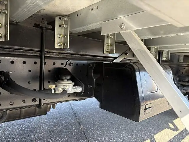 いすゞ エルフ 小型 冷凍冷蔵 低温 床アルミの中古トラック画像15