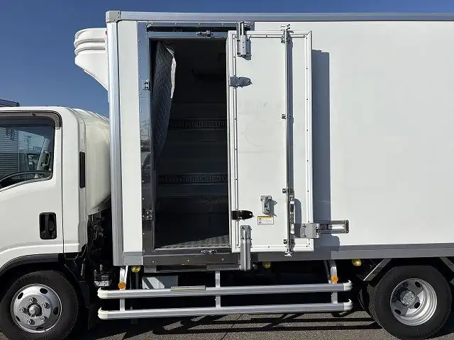 いすゞ エルフ 小型 冷凍冷蔵 低温 床アルミの中古トラック画像9