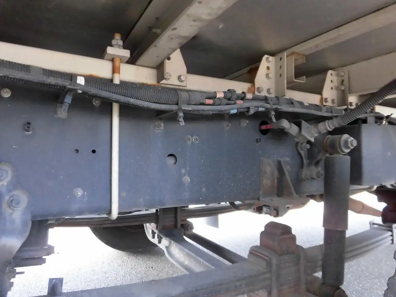 いすゞ ギガ 大型 ウイング エアサス ベッドの中古トラック画像15